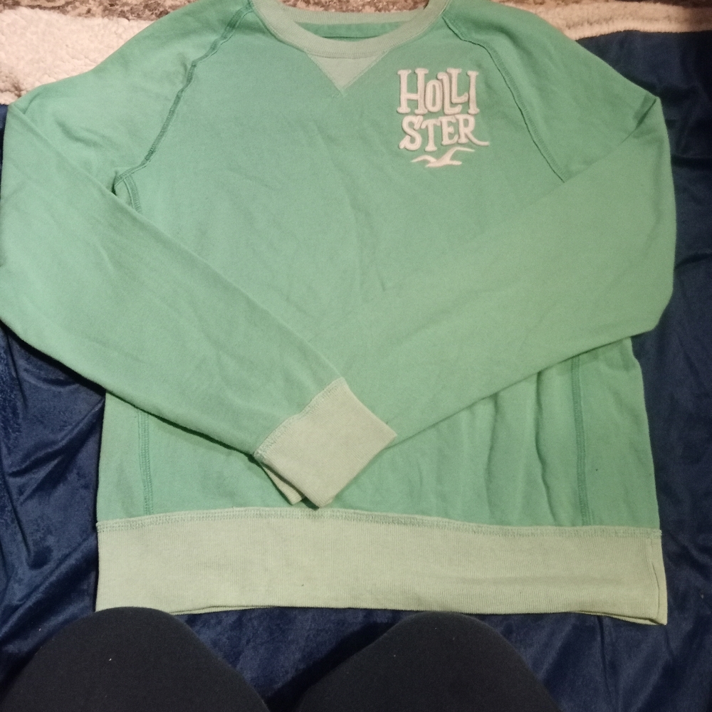 Hollister sweatshirt